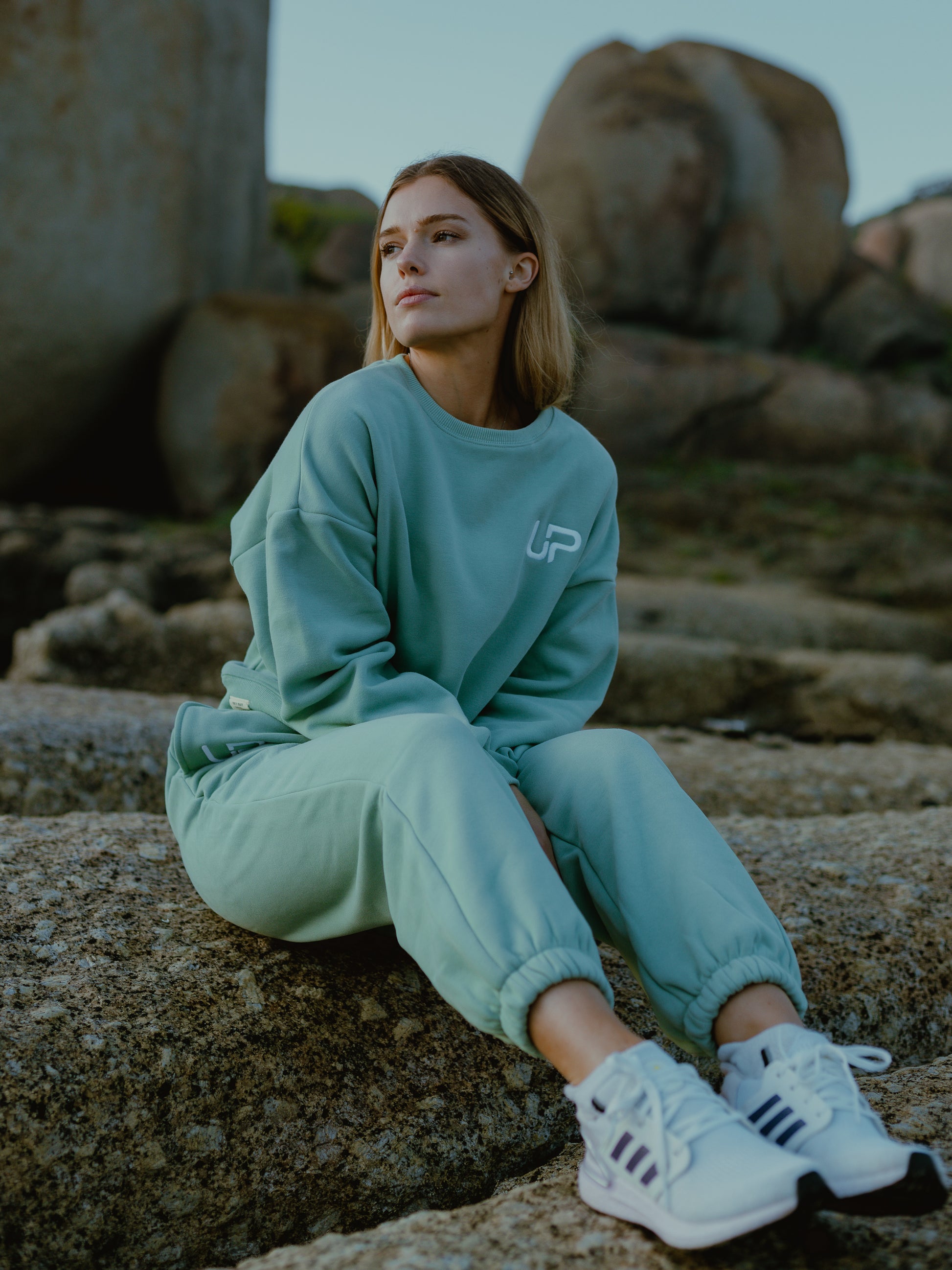 Crew Neck - Peak